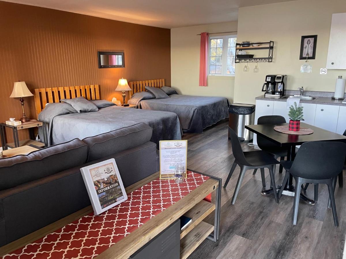 Auberge Et Chalets Sur Le Lac Lac-Mégantic Kültér fotó