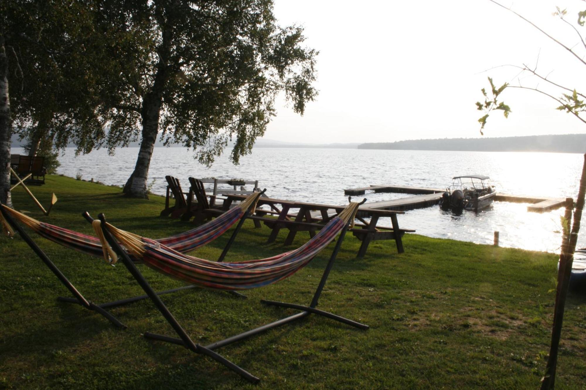 Auberge Et Chalets Sur Le Lac Lac-Mégantic Szoba fotó