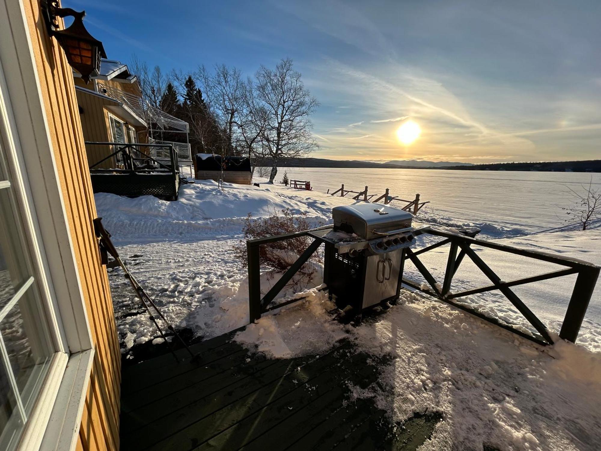 Auberge Et Chalets Sur Le Lac Lac-Mégantic Kültér fotó