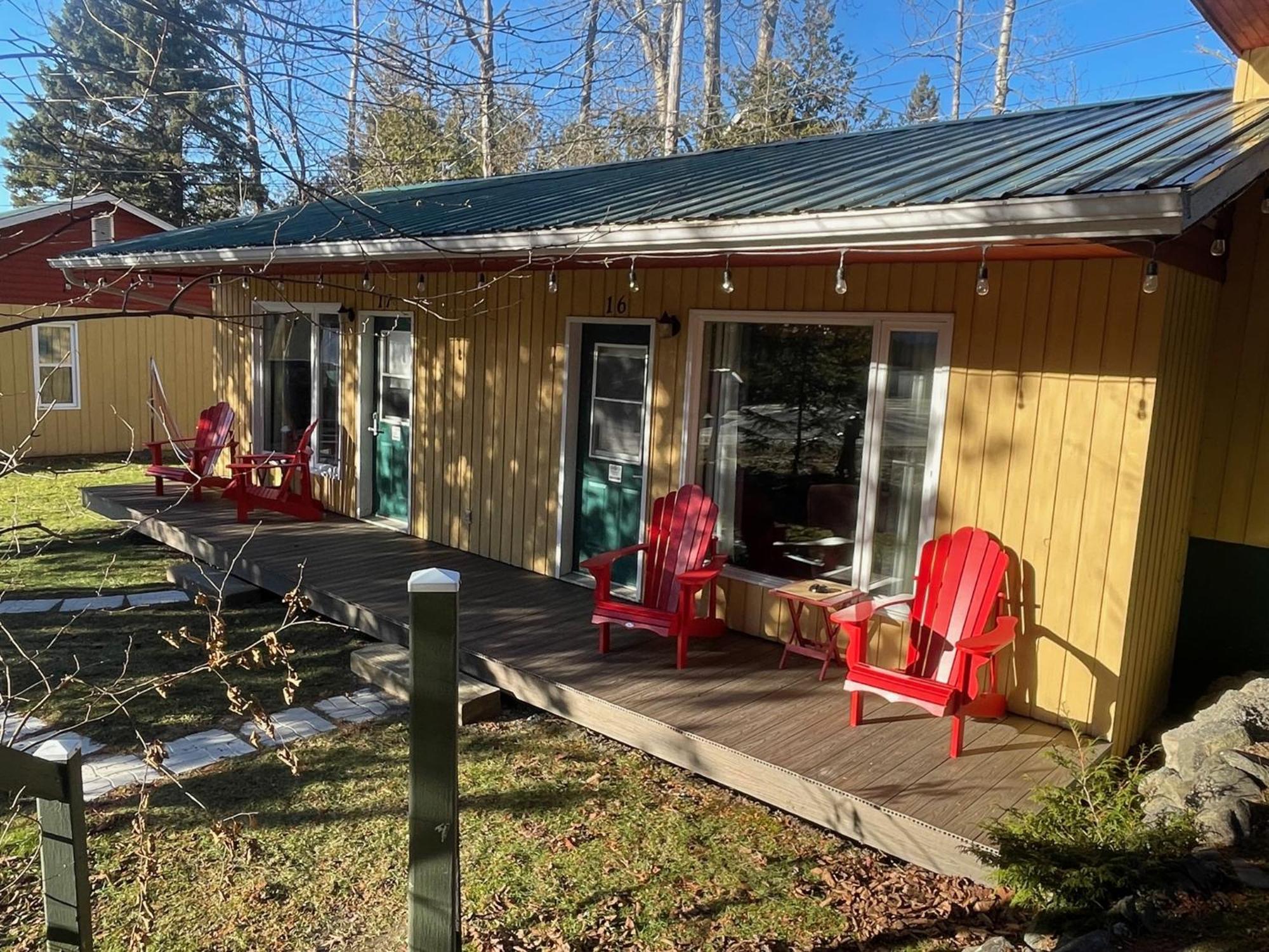 Auberge Et Chalets Sur Le Lac Lac-Mégantic Kültér fotó