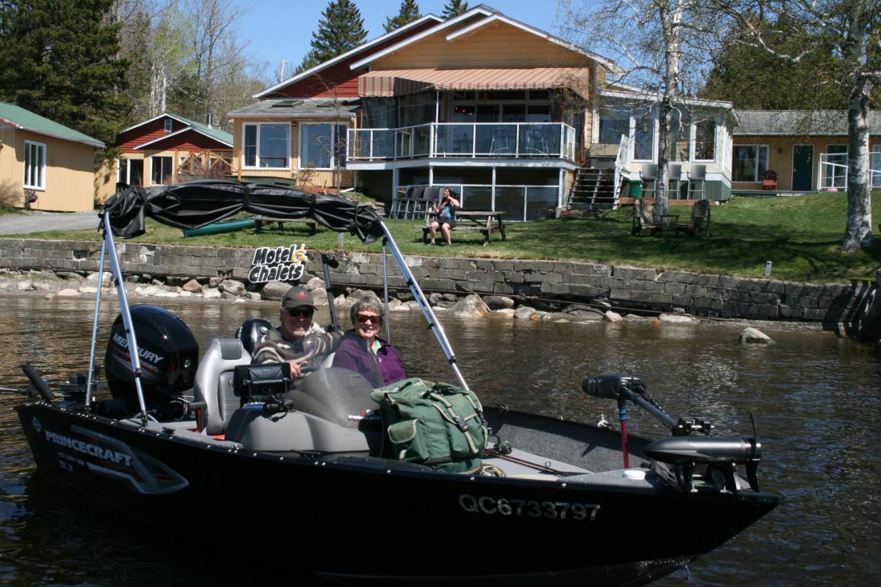Auberge Et Chalets Sur Le Lac Lac-Mégantic Kültér fotó